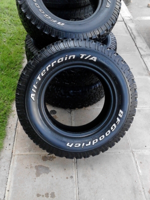 245/70R16 BF Goodrich Allterrain T/A มีชุด 4 เส้น โทร.081-427-3941 245/70R16 BF Goodrich Allterrain T/A มีชุด 4 เส้น โทร.081-427-3941