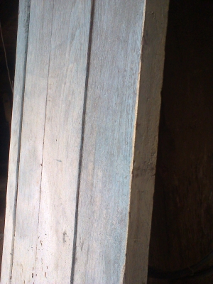 บานประตูไม้สักเก่าสภาพสวยๆครับไม้สัดรุ่นเก่าไม่มีผุครับไม้หนา 1.5  นิ้ว  กว้าง 50 ซ.ม. สูง  ประมาณ 2 เมตร หนักแน่น  นำไปดัดแปลงทำเก้านั่งหรือบานประตูได้ครับราคานี้