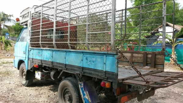 สี่ล้อกลางพร้อมใช้ขาย119000 บาท สี่ล้อกลางพร้อมใช้ขาย119000 บาท