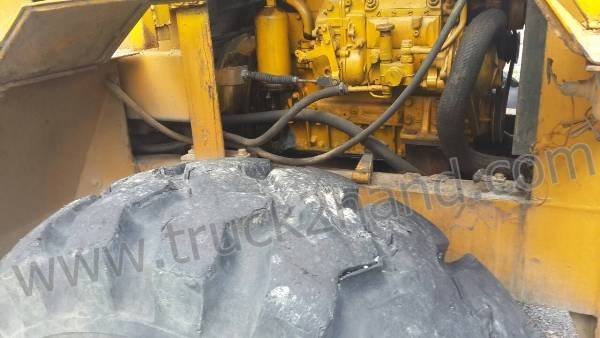 รถตักดิน TCM พร้อมใช้งาน