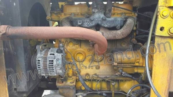 รถตักดิน TCM พร้อมใช้งาน