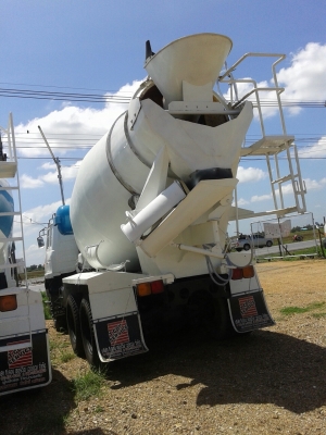 ขายรถโม่ปูน 6 คิว NISSAN CW51H ขายรถโม่ปูน 6 คิว NISSAN CW51H