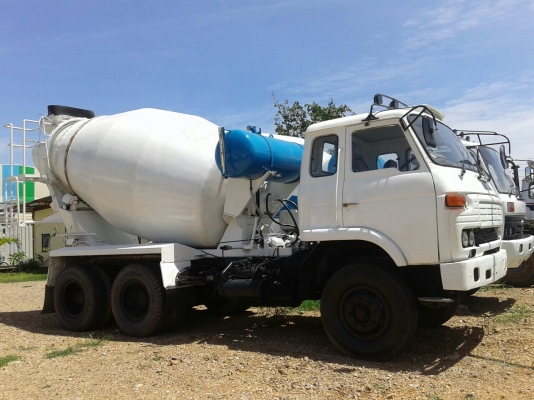 ขายรถโม่ปูน 6 คิว NISSAN CW51H