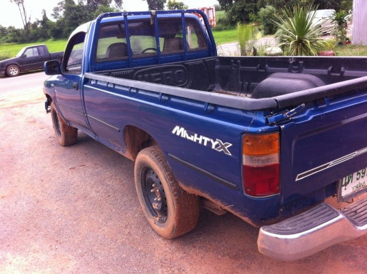 TOYOTA MIGHTY ปี 38 เครืองดี  แอร์เย็น แมคไลน์เนอร์ ทะเบียนพร้อม