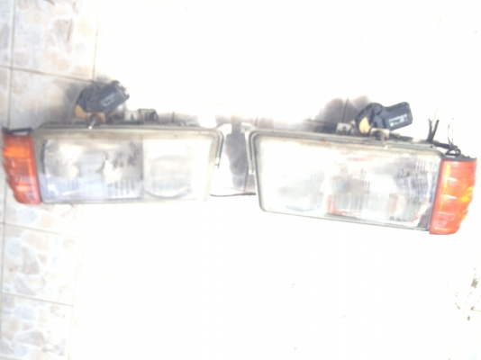 โคมไฟหน้าbenz