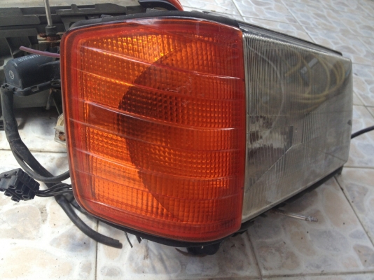 โคมไฟหน้าbenz โคมไฟหน้าbenz