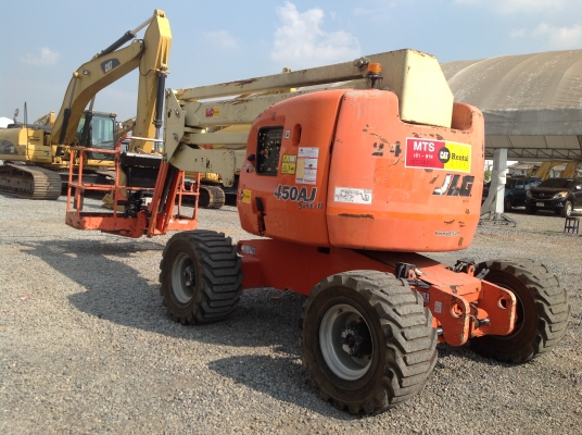 ขายรถกระเช้ามือสอง JLG สภาพดีเก่านอก รุ่น 450AJ