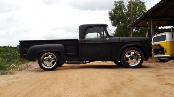 dodgeกระบะโปร่ง ทบ.พร้อม แอร์ พวงมาลัยพาวเวอร์ ดิสน์4ล้อ