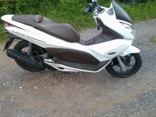 PCX สวยสวยสวยเดิมเดิมเดิม วิ่งหมื่นกว่าโล พร้อมใช้งาน เล่มพร้อมเอกสารครบ