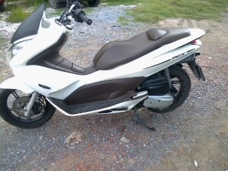 PCX สวยสวยสวยเดิมเดิมเดิม วิ่งหมื่นกว่าโล พร้อมใช้งาน เล่มพร้อมเอกสารครบ