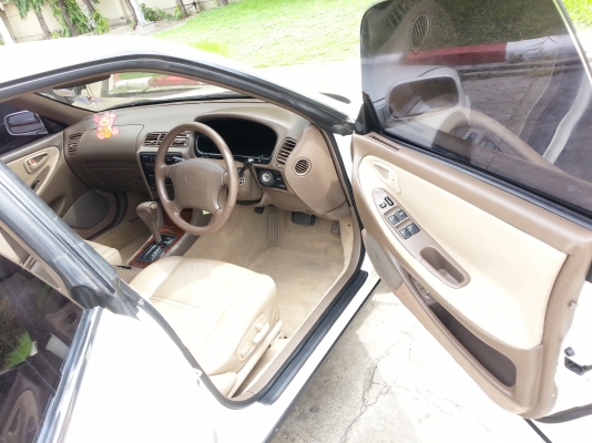 ขายด่วน ES300 รถสวยหาอยู่ไม่ผิดหวังครับ ติด lpg ประหยัดมากๆภายในสะอาด ต่อลองราคาได้