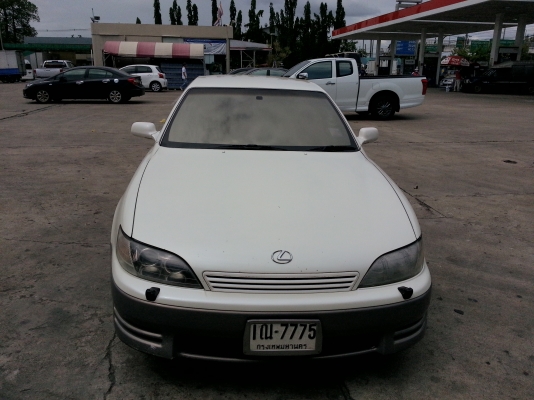 ขายด่วน ES300 รถสวยหาอยู่ไม่ผิดหวังครับ ติด lpg ประหยัดมากๆภายในสะอาด ต่อลองราคาได้