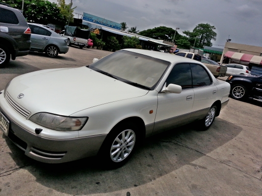 ขายด่วน ES300 รถสวยหาอยู่ไม่ผิดหวังครับ ติด lpg ประหยัดมากๆภายในสะอาด ต่อลองราคาได้