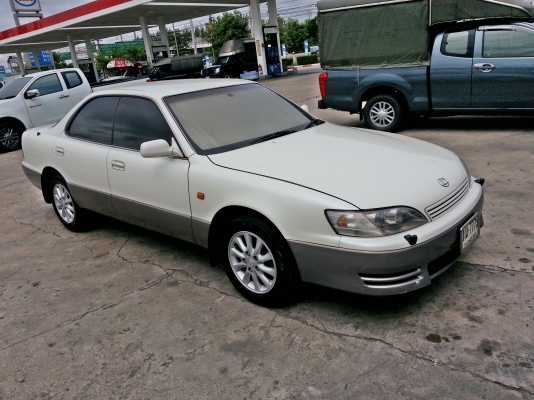 ขายด่วน ES300 รถสวยหาอยู่ไม่ผิดหวังครับ ติด lpg ประหยัดมากๆภายในสะอาด ต่อลองราคาได้