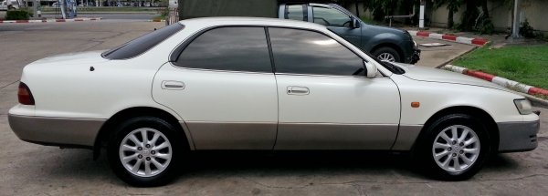 ขายด่วน ES300 รถสวยหาอยู่ไม่ผิดหวังครับ ติด lpg ประหยัดมากๆภายในสะอาด ต่อลองราคาได้