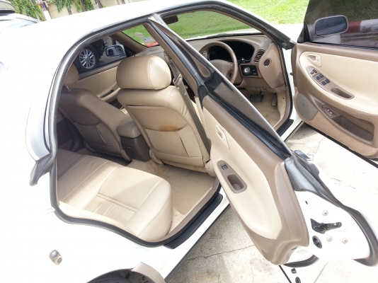 ขายด่วน ES300 รถสวยหาอยู่ไม่ผิดหวังครับ ติด lpg ประหยัดมากๆภายในสะอาด ต่อลองราคาได้