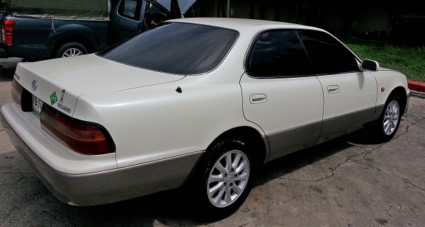 ขายด่วน ES300 รถสวยหาอยู่ไม่ผิดหวังครับ ติด lpg ประหยัดมากๆภายในสะอาด ต่อลองราคาได้