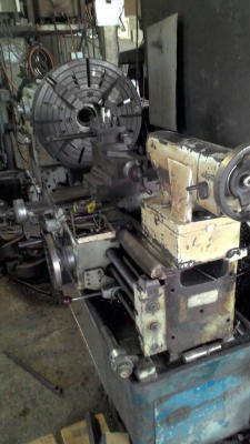 เครื่องกลึงญี่ปุ่น6ฟุต4เพลามีเบรคเหวี่ยงได้900มมยี่ห้อHOWAติดต่อ0892224259