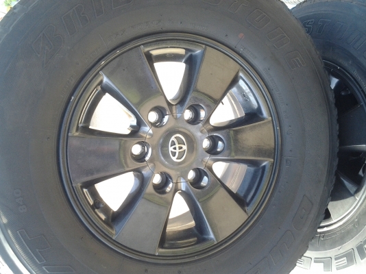 ล้อ toyota vigo สีเทากัล สวยๆ