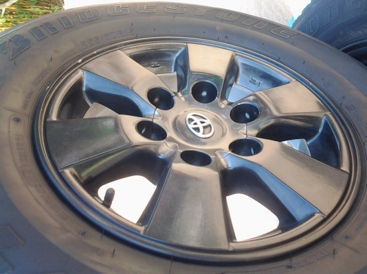 ล้อ toyota vigo สีเทากัล สวยๆ