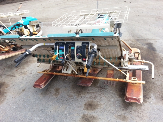 ขายรถดำนาเดินตาม 4 แถว คูโบต้า