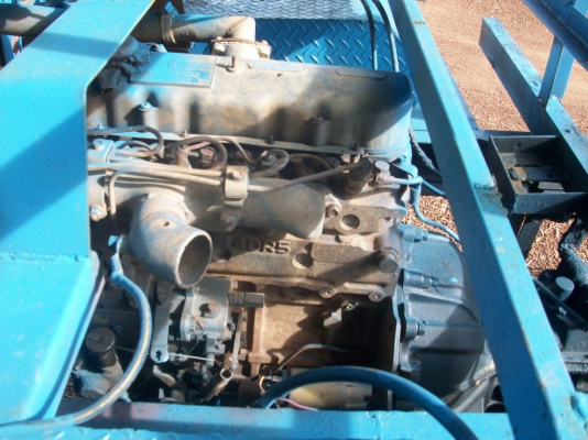 อีแต็น เครื่องเกีย  85  แรง  ของ 6 ล้อประหยัดกว่าต่อใหม่ครับ ช่วงล่างใหญ่  เอาไว้ต่อดั้มใด้เลยครับ