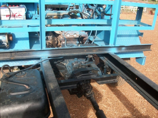 อีแต็น เครื่องเกีย  85  แรง  ของ 6 ล้อประหยัดกว่าต่อใหม่ครับ ช่วงล่างใหญ่  เอาไว้ต่อดั้มใด้เลยครับ