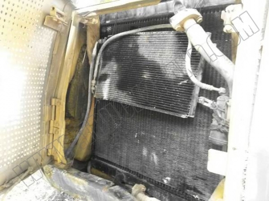 รถแบคโฮKOMATSU PC200