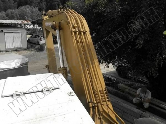 รถแบคโฮKOMATSU PC200