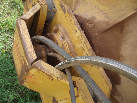 ขายรถบดVIBROMAX-2000มีเล่มทะเบียน2เพลาใช้งานดี