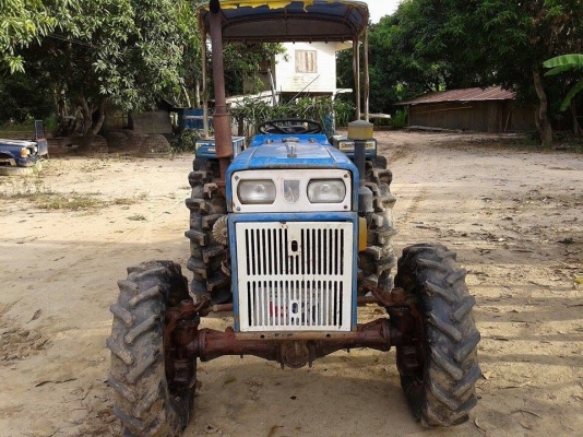 ขายรถไถแชมป์304slxตัวพิเศษ4*4 โฟวินสภาพเกือบร้อยเปอร์เซ็น