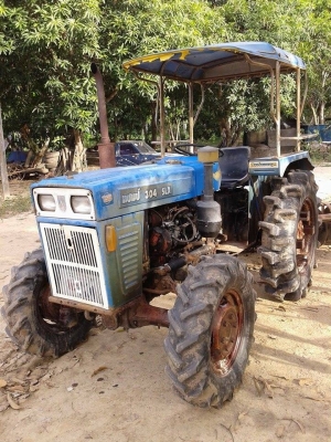 ขายรถไถแชมป์304slxตัวพิเศษ4*4 โฟวินสภาพเกือบร้อยเปอร์เซ็น