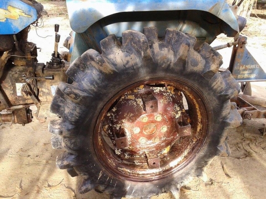 ขายรถไถแชมป์304slxตัวพิเศษ4*4 โฟวินสภาพเกือบร้อยเปอร์เซ็น