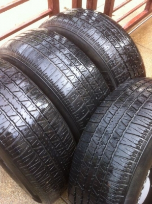 ขายยาง 225-70 -15 ถูกๆ