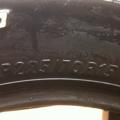 ขายยาง 225-70 -15 ถูกๆ