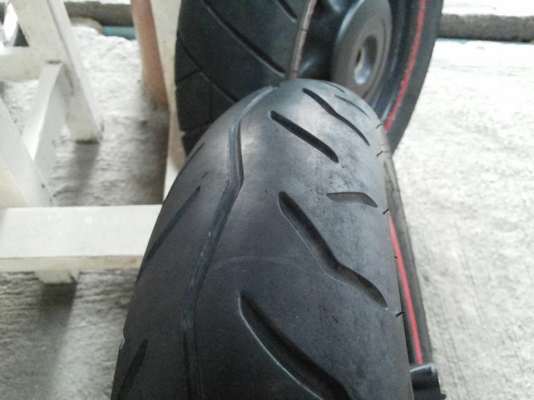 ขายล้อแม็กพร้อมยาง Zoomer-X 2,600 บาทม