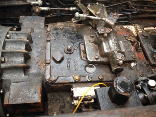 ขายสิบล้อสวยๆพร้อมใช้ สองเพลา 10เกียร์อิลตัล เครื่อง195 มิตซู650000ต่อรองครับติดต่อ 0847169085