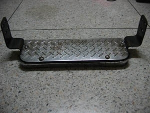 ตามหาบันไดเหยียบหลังของปาเจโรโชกุลสัก2อันใครมีบ้างครับเอาแบบราคากลางนะครับตามรูปเลยครับ