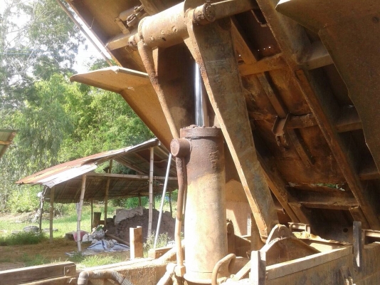 ขายรถบรรทุกสิบล้อดัมพ์ MITSUBISHI TD ซีเรียล 1,7xx เครื่องเดิม 6D16-195 แรง 2 เพลา 10 เกียร์ ทะเบียนพร้อม