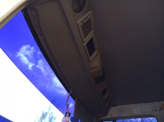 ขายหลงโบสวยๆเดิมๆบางๆดั้มสามมิตร