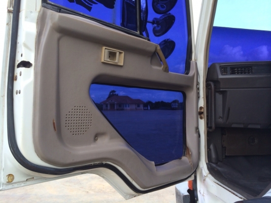 ขายหลงโบสวยๆเดิมๆบางๆดั้มสามมิตร