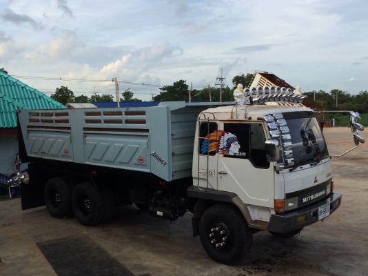 ขายหลงโบสวยๆเดิมๆบางๆดั้มสามมิตร