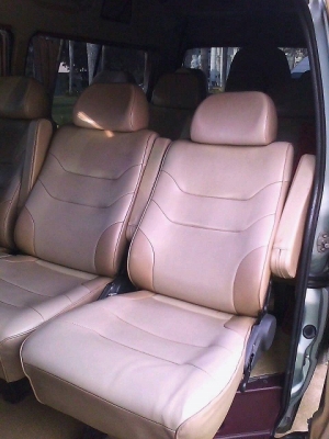 ขายรถตู้หัวจรวดหลังคาสูงปี 2004 สภาพสวยย