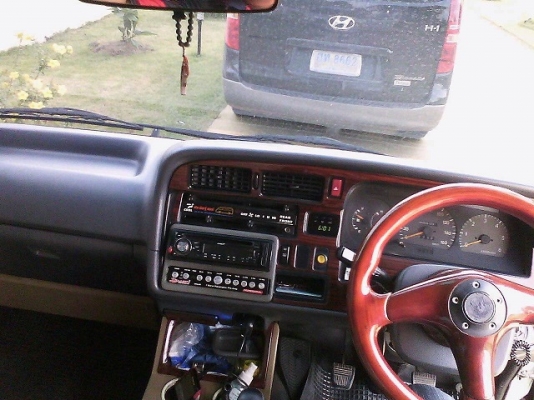 ขายรถตู้หัวจรวดหลังคาสูงปี 2004 สภาพสวยย