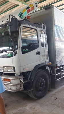 ขายรถสิบล้อตู้เปียก ISUZU FVM33MT เครื่อง 6HH1-195 แรง ปี 40 ช่วงยาว 6.20 เมตร