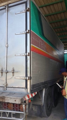 ขายรถสิบล้อตู้เปียก ISUZU FVM33MT เครื่อง 6HH1-195 แรง ปี 40 ช่วงยาว 6.20 เมตร