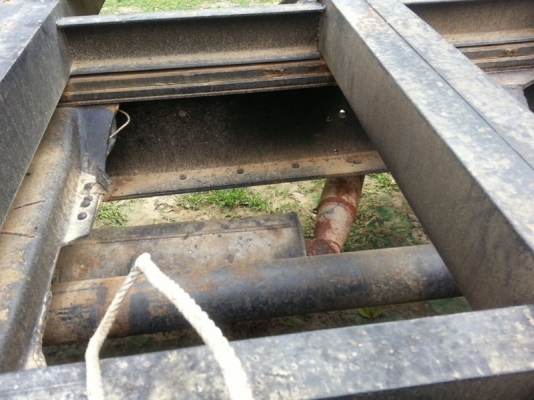 รถมิตซู 10 ล้อ ท้ายลาด 190 แรงม้า. สนใจติดต่อ 081 - 6079515 รถมิตซู 10 ล้อ ท้ายลาด 190 แรงม้า. สนใจติดต่อ 081 - 6079515