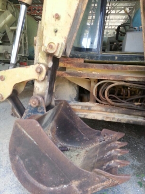 รถตัก JCB ( ตักหน้า , ขุดหลัง ) สนใจติดต่อ 081 - 6079515 รถตัก JCB ( ตักหน้า , ขุดหลัง ) สนใจติดต่อ 081 - 6079515