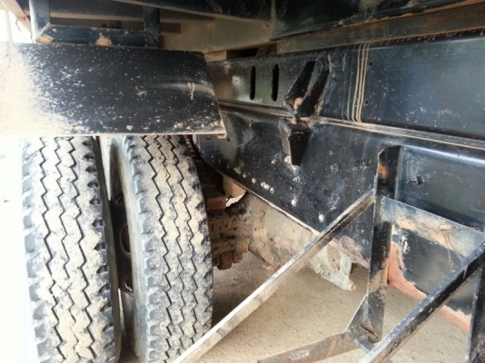 รถอีซูซุ 10 ล้อดั้ม FXZ 270 แรงม้า. ปี 50. สนใจติดต่อ 081 - 6079515 รถอีซูซุ 10 ล้อดั้ม FXZ 270 แรงม้า. ปี 50. สนใจติดต่อ 081 - 6079515