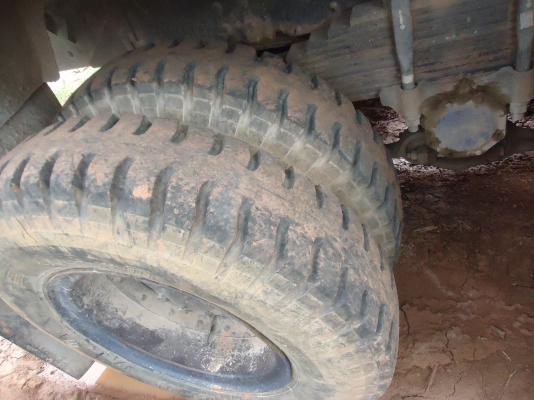 ขายด่วนรถสิบล้อดรั้มหัวยาว2เพลาร็อกกี้210เพลาโบกี้ใหญ่